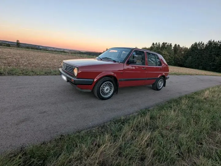 Volkswagen Golf 2