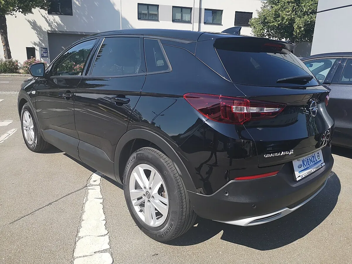 Opel Grandland X 2021 photo 2