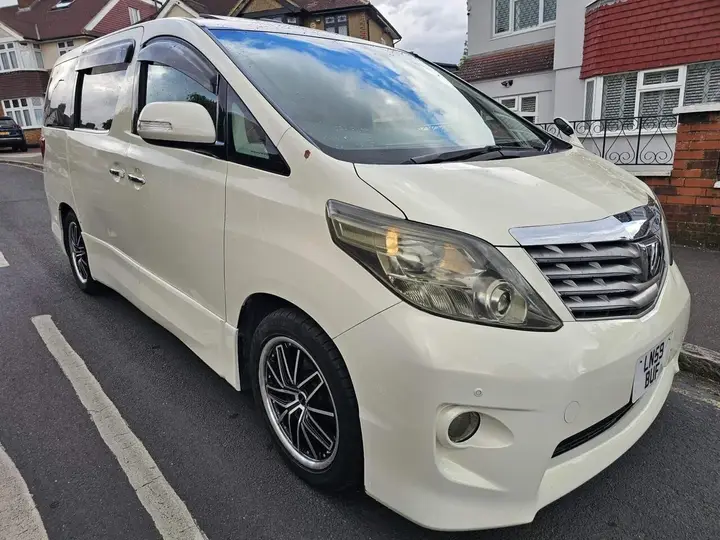 Toyota Alphard 2009 photo 2