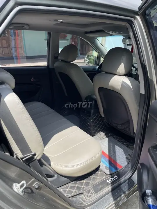 Kia Carens 2011 photo 5