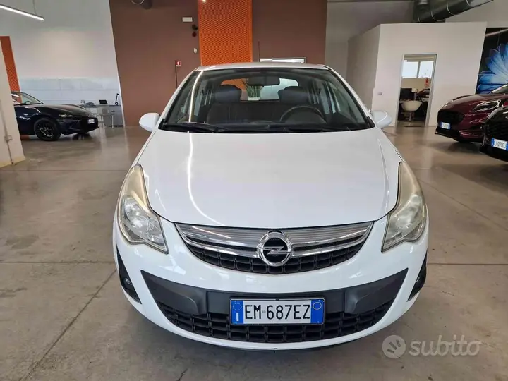 Opel Corsa 2012 photo 2