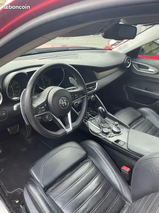 Alfa Romeo Giulia 2019 photo 3