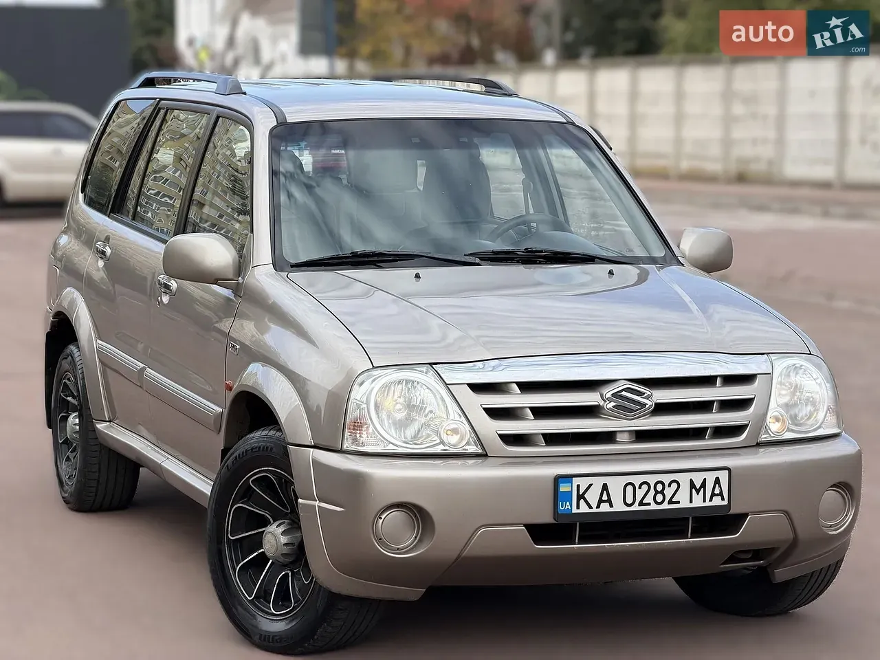 Suzuki Grand Vitara 2004 photo 2