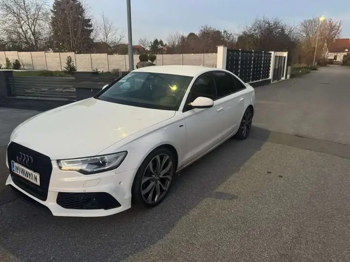 Audi A6 2012 photo 2