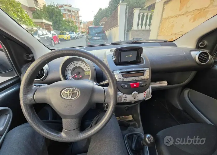 Toyota Aygo 2011 photo 4