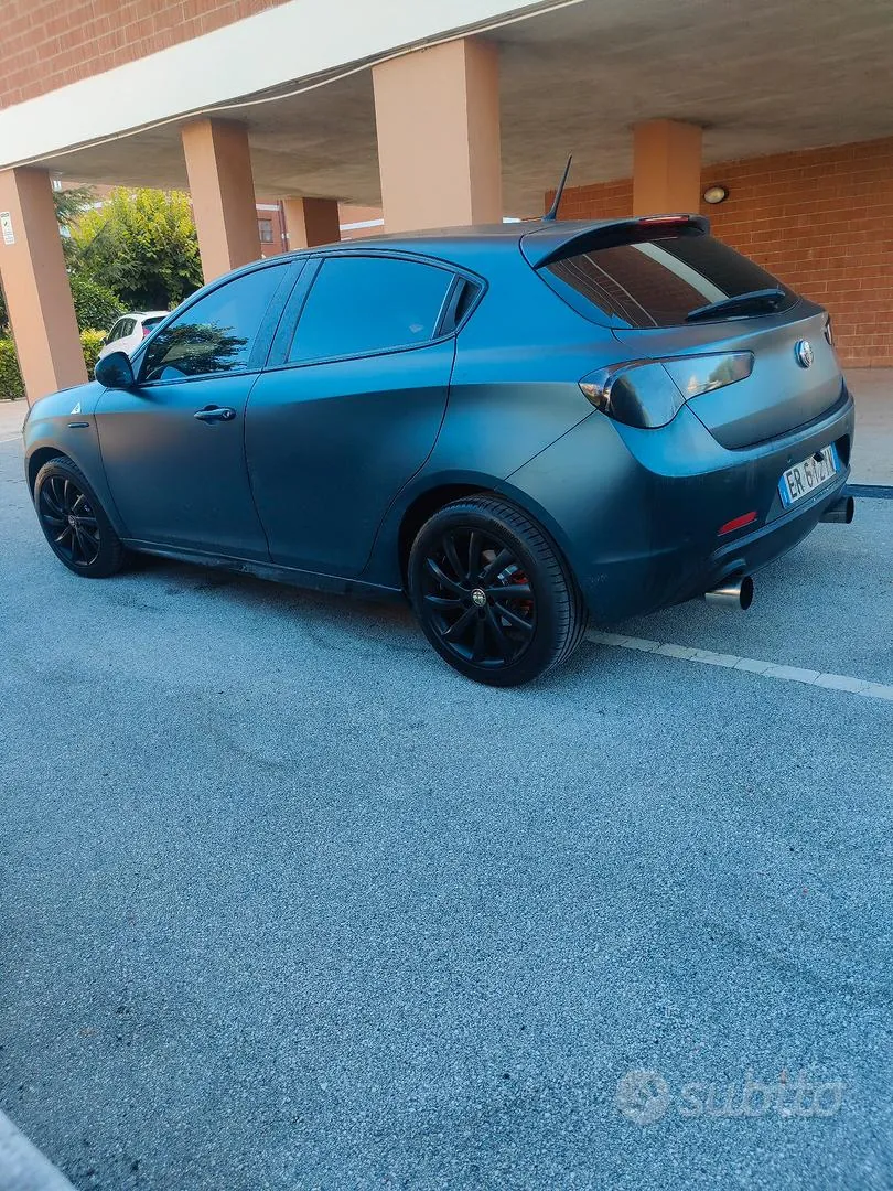 Alfa Romeo Giulietta 2013 photo 4