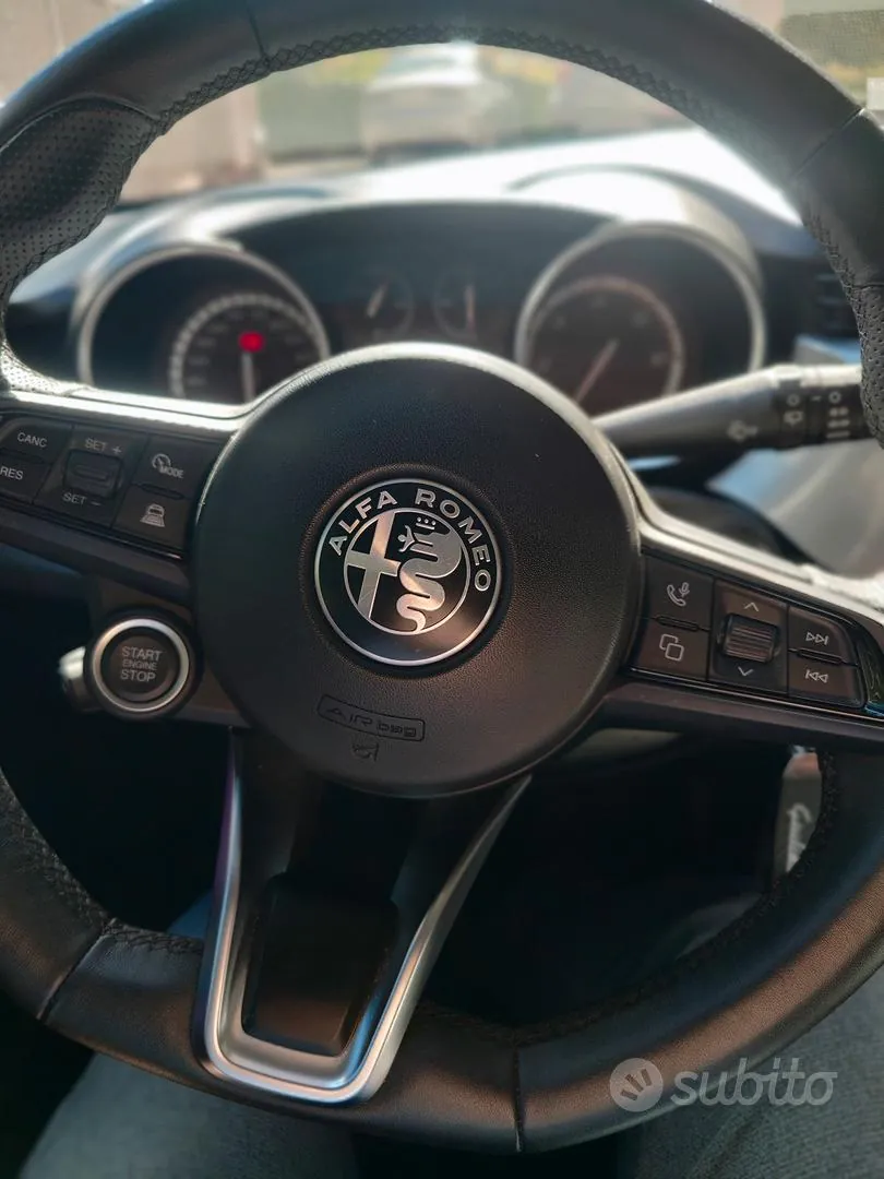 Alfa Romeo Giulietta 2013 photo 5
