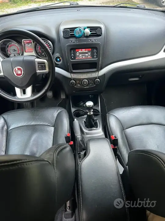 Fiat Freemont 2011 photo 4