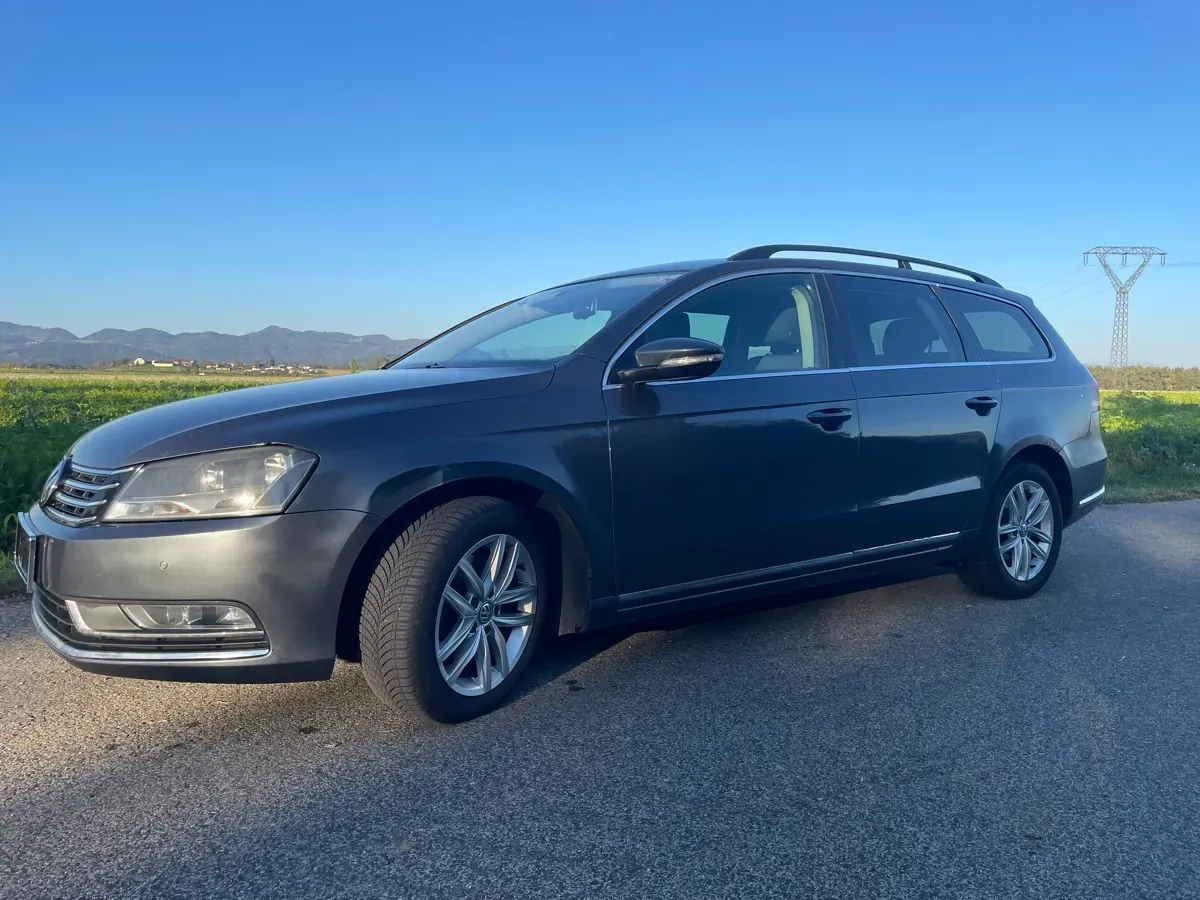 Volkswagen Passat 2011 photo 3