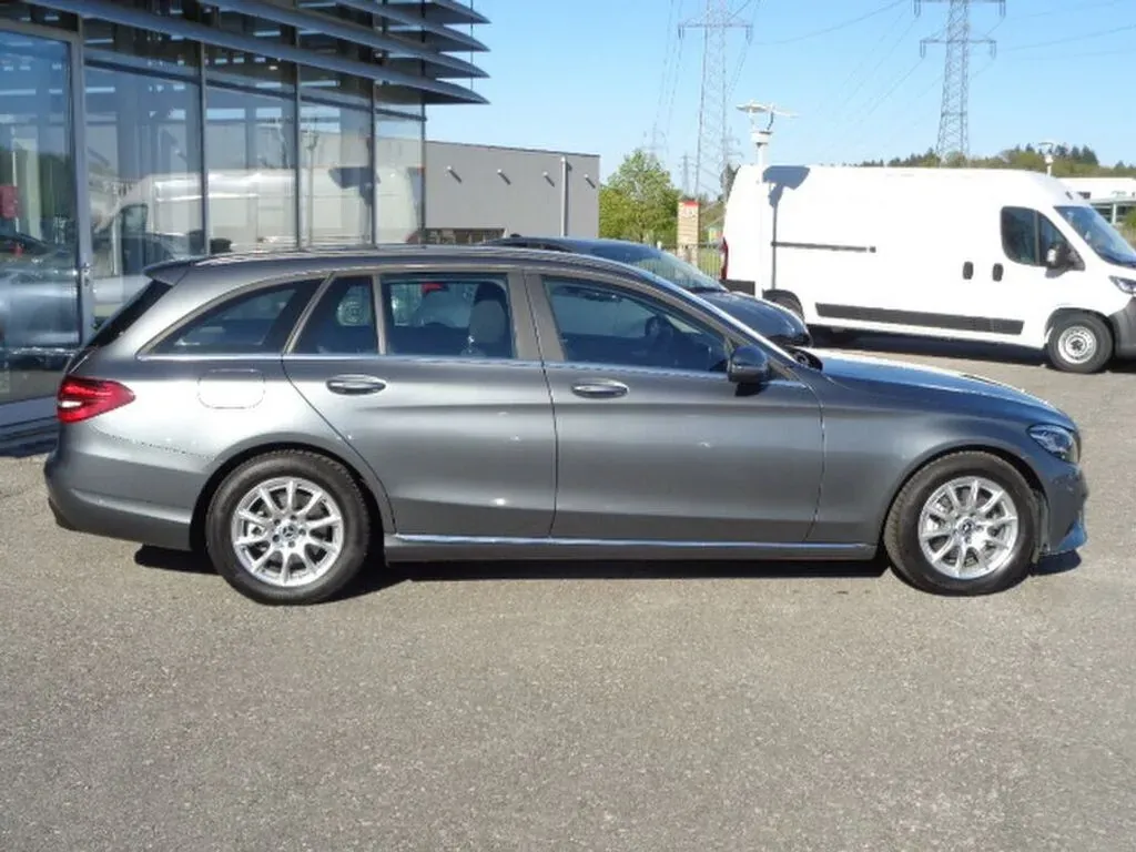 Mercedes-Benz C-Class 2021 photo 3