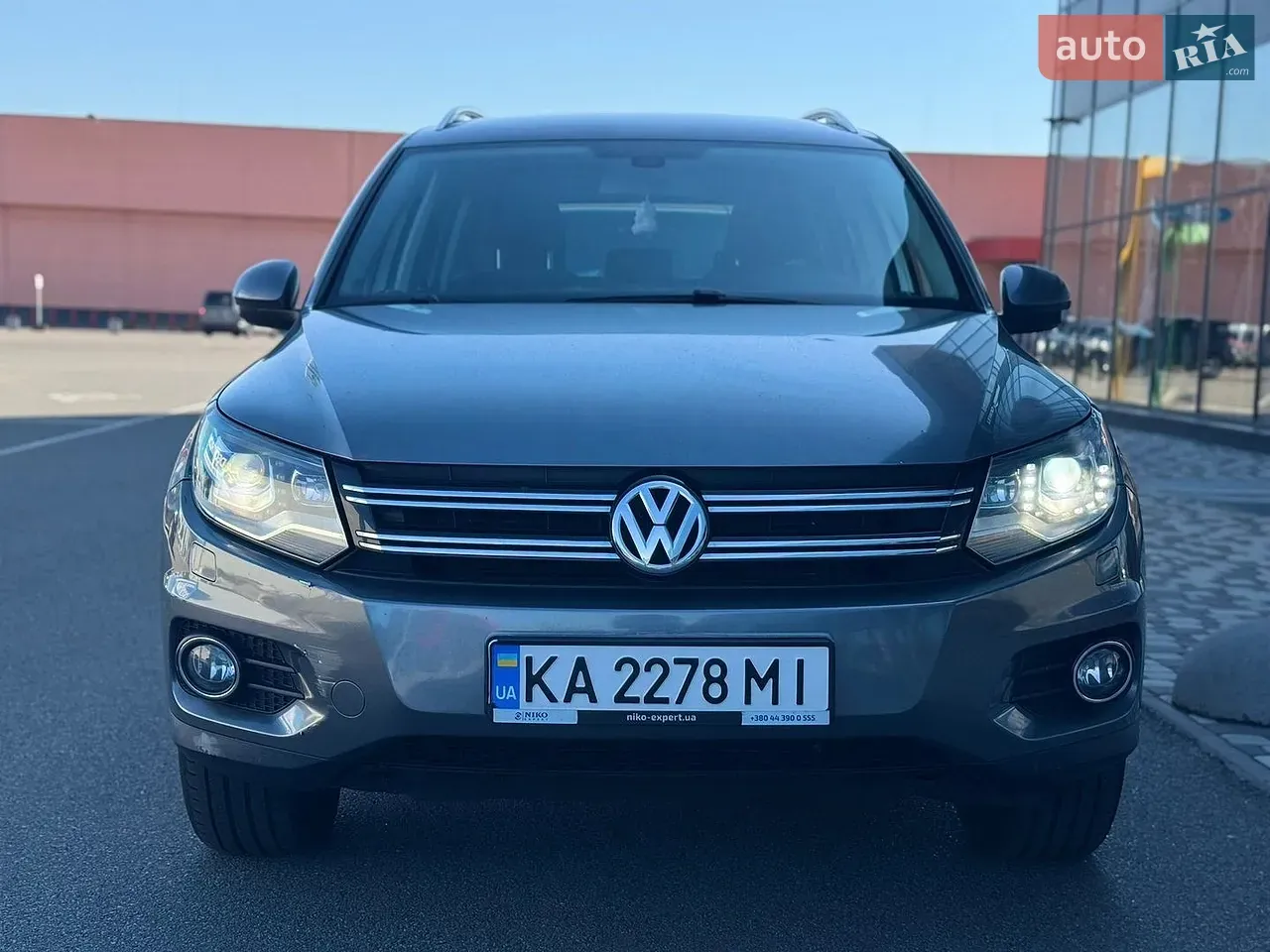 Volkswagen Tiguan 2011 photo 2
