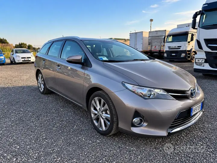 Toyota Auris 2014 photo 4