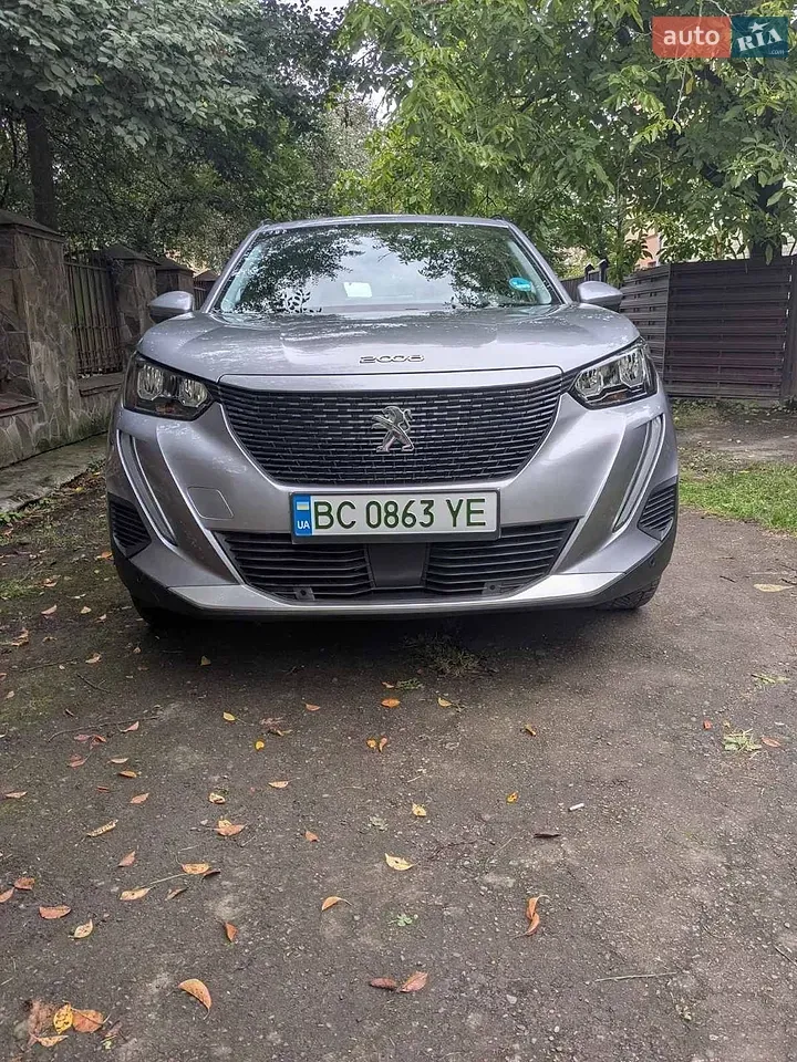 Peugeot E-2008 2020 photo 2
