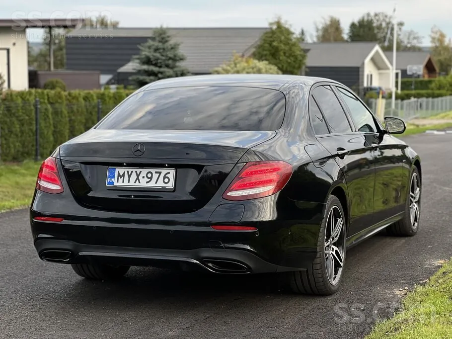 Mercedes-Benz E350E 2018 photo 3