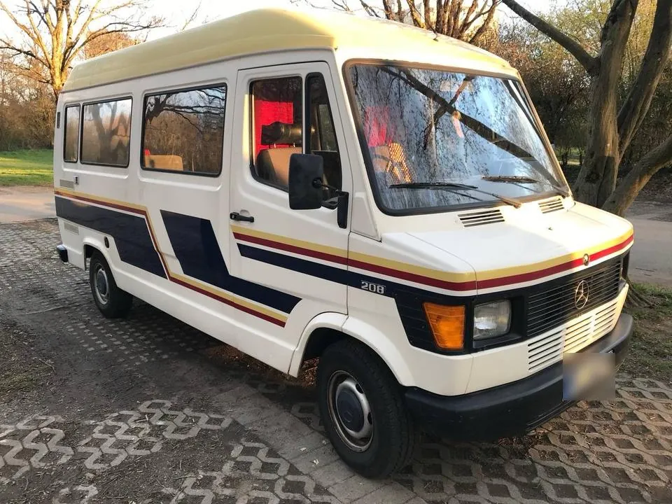 Mercedes-Benz T1