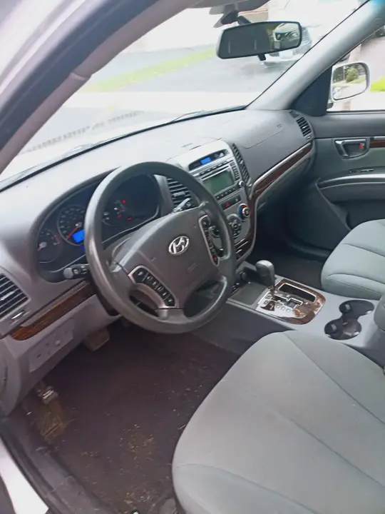 Hyundai Santa Fe 2012 photo 3