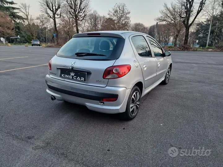 Peugeot 206 2010 photo 5