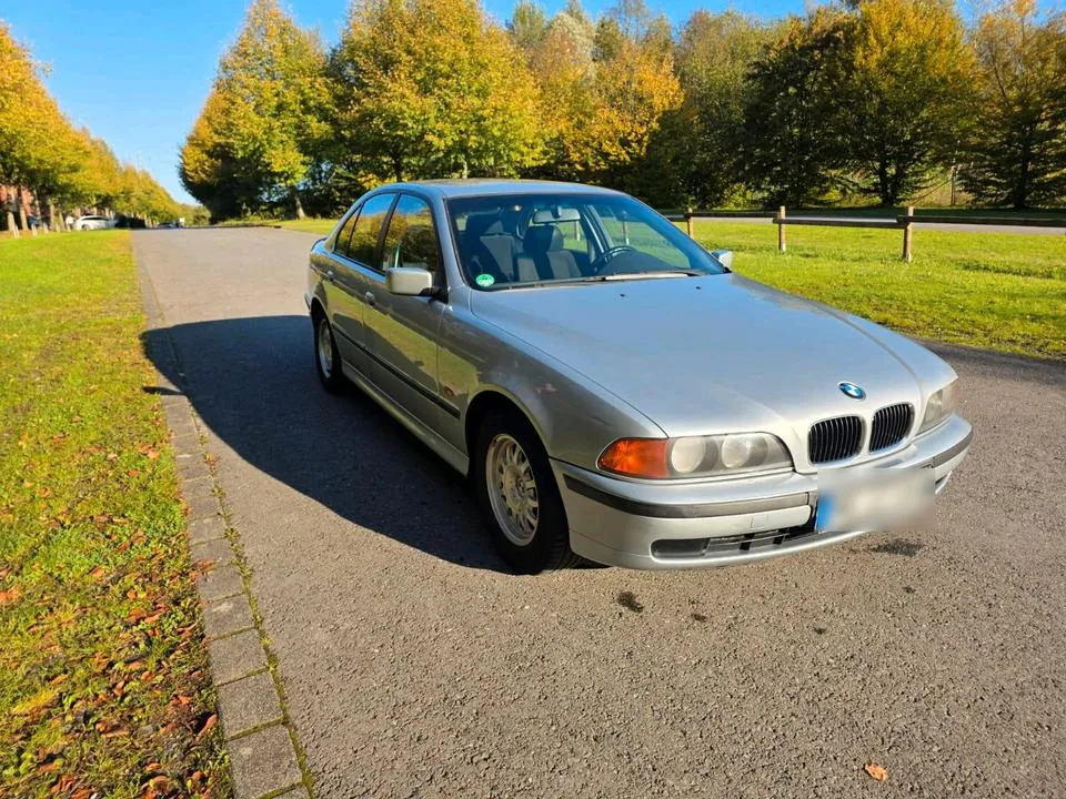 BMW 520I