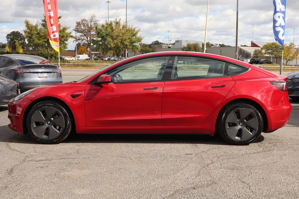 Tesla Model 3 2022 photo 4