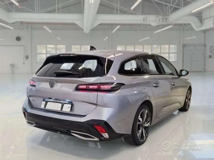 Peugeot 308 2022 photo 3