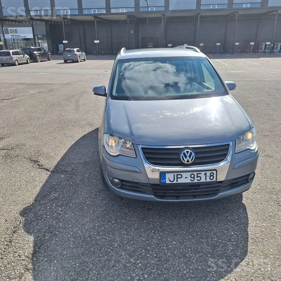 Volkswagen Touran 2007 photo 4