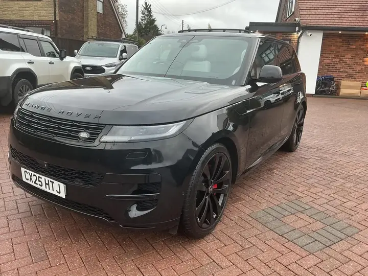 Land Rover Range Rover Sport 2025 photo 3
