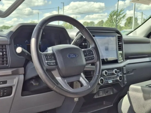 Ford F-150 2025 photo 2