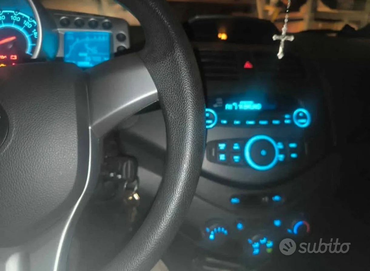 Chevrolet Spark 2012 photo 2