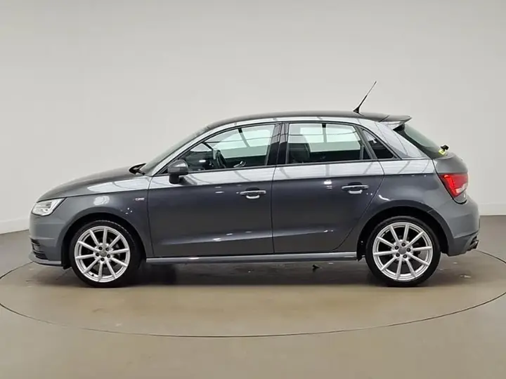 Audi A1 2018 photo 4