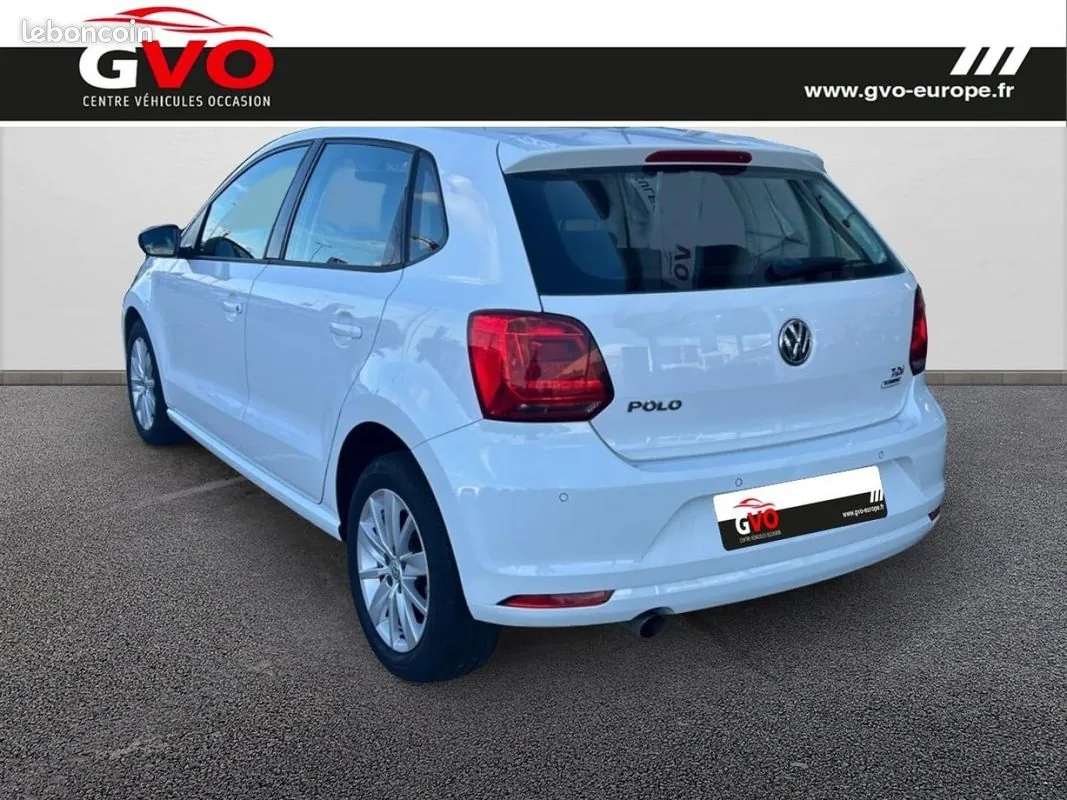 Volkswagen Polo 2016 photo 2
