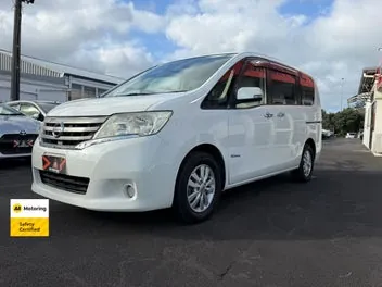Nissan Serena 2013 photo 4