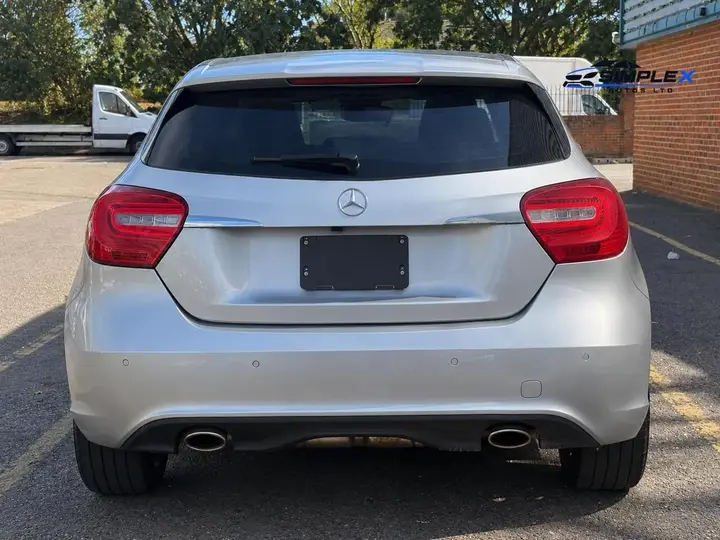 Mercedes-Benz A 180 2013 photo 4