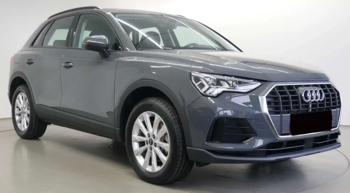 Audi Q3 2022 photo 2
