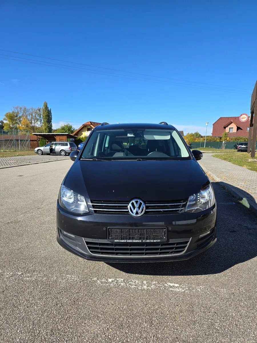 Volkswagen Sharan 2012 photo 2