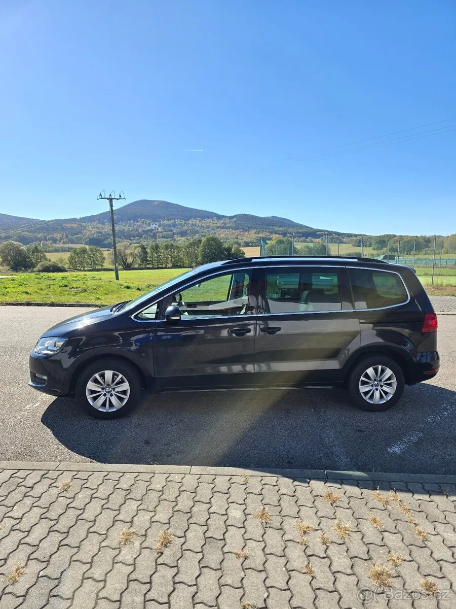 Volkswagen Sharan 2012 photo 4
