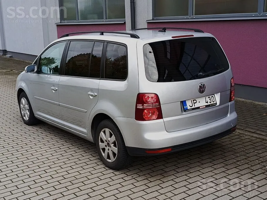 Volkswagen Touran 2007 photo 3