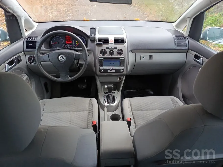 Volkswagen Touran 2007 photo 5