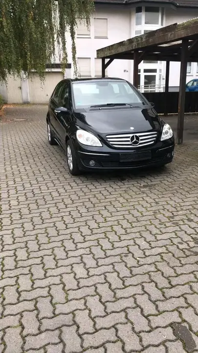 Mercedes-Benz B200