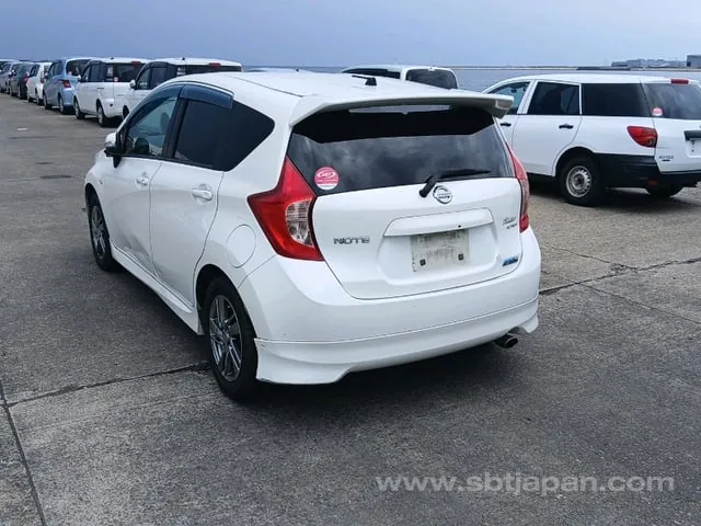 Nissan Note Rider 2012 photo 3