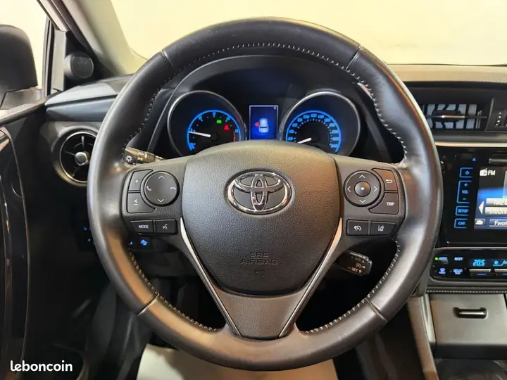 Toyota Auris 2016 photo 4