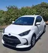 Toyota Yaris 2024 photo 2