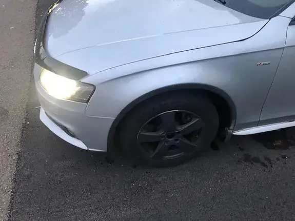Audi A4 2009 photo 2