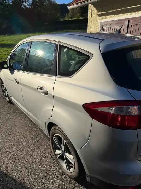 Ford C-Max 2013 photo 2