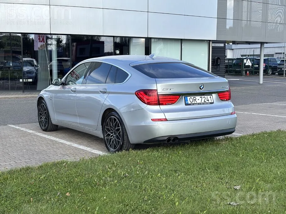BMW 530 2010 photo 4