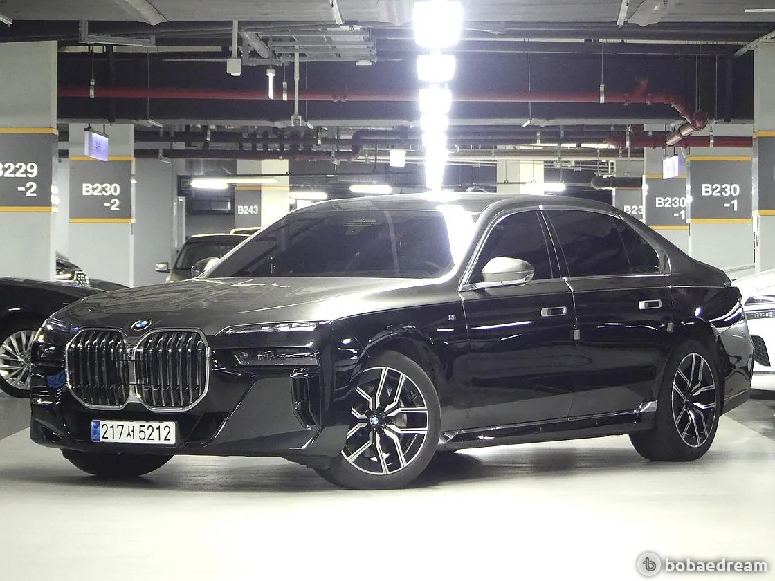 BMW 740I 2024 photo 2