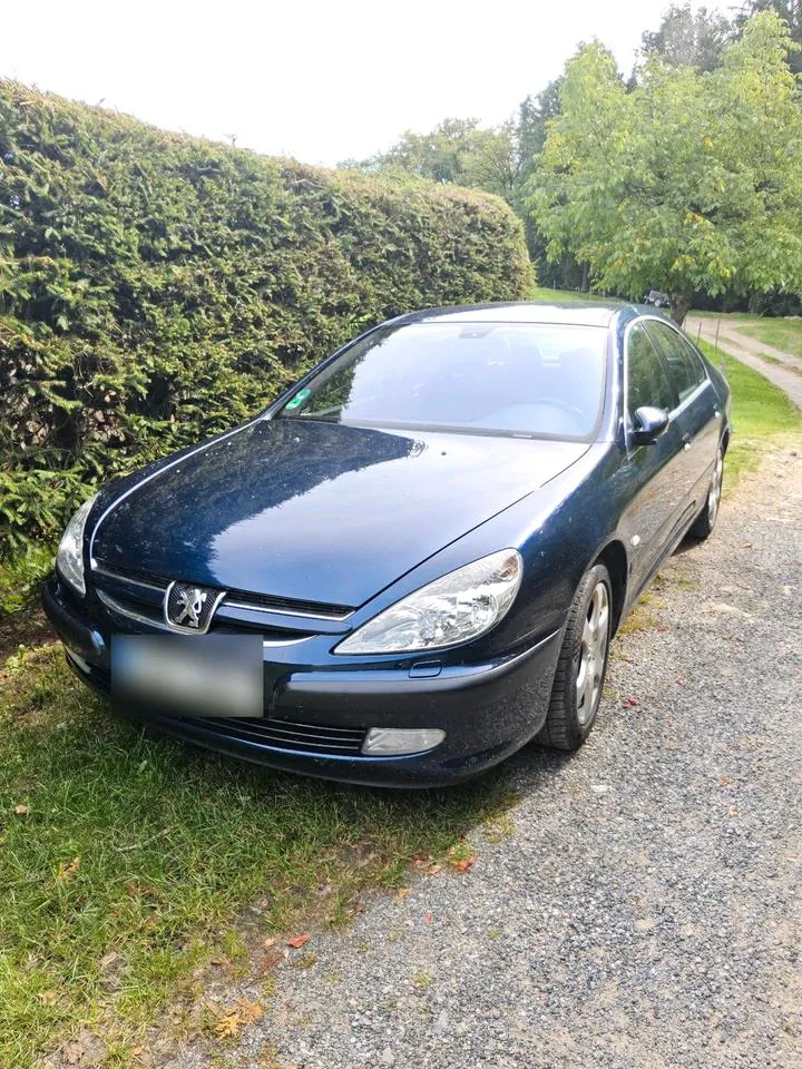 Peugeot 607