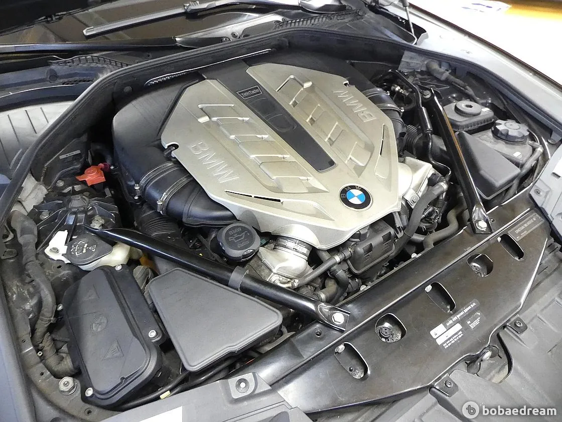 BMW 750Li 2010 photo 5