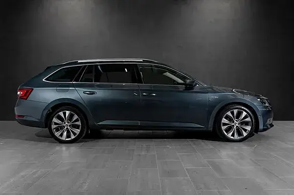Skoda Superb 2016 photo 5