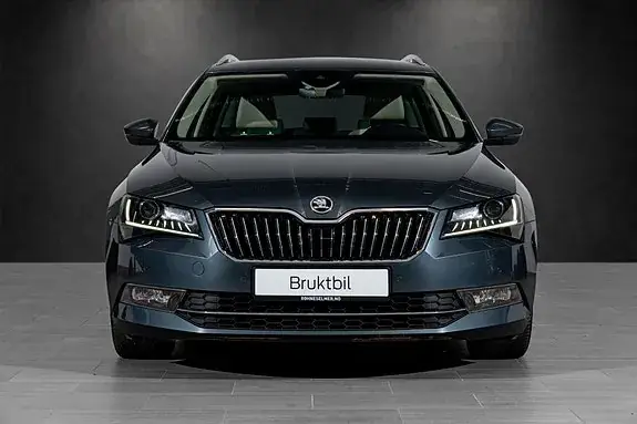 Skoda Superb 2016 photo 2