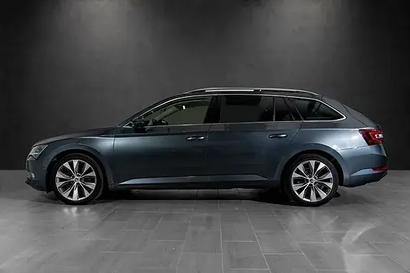 Skoda Superb 2016 photo 4